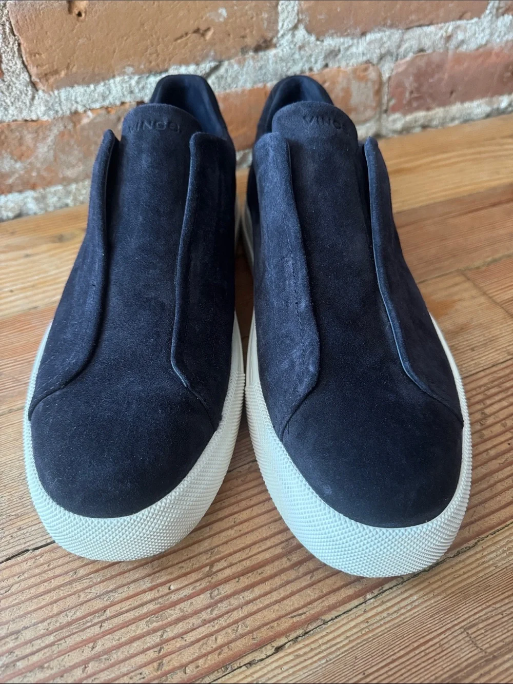 Vince Lakewood deep Navy Suede Sneakers